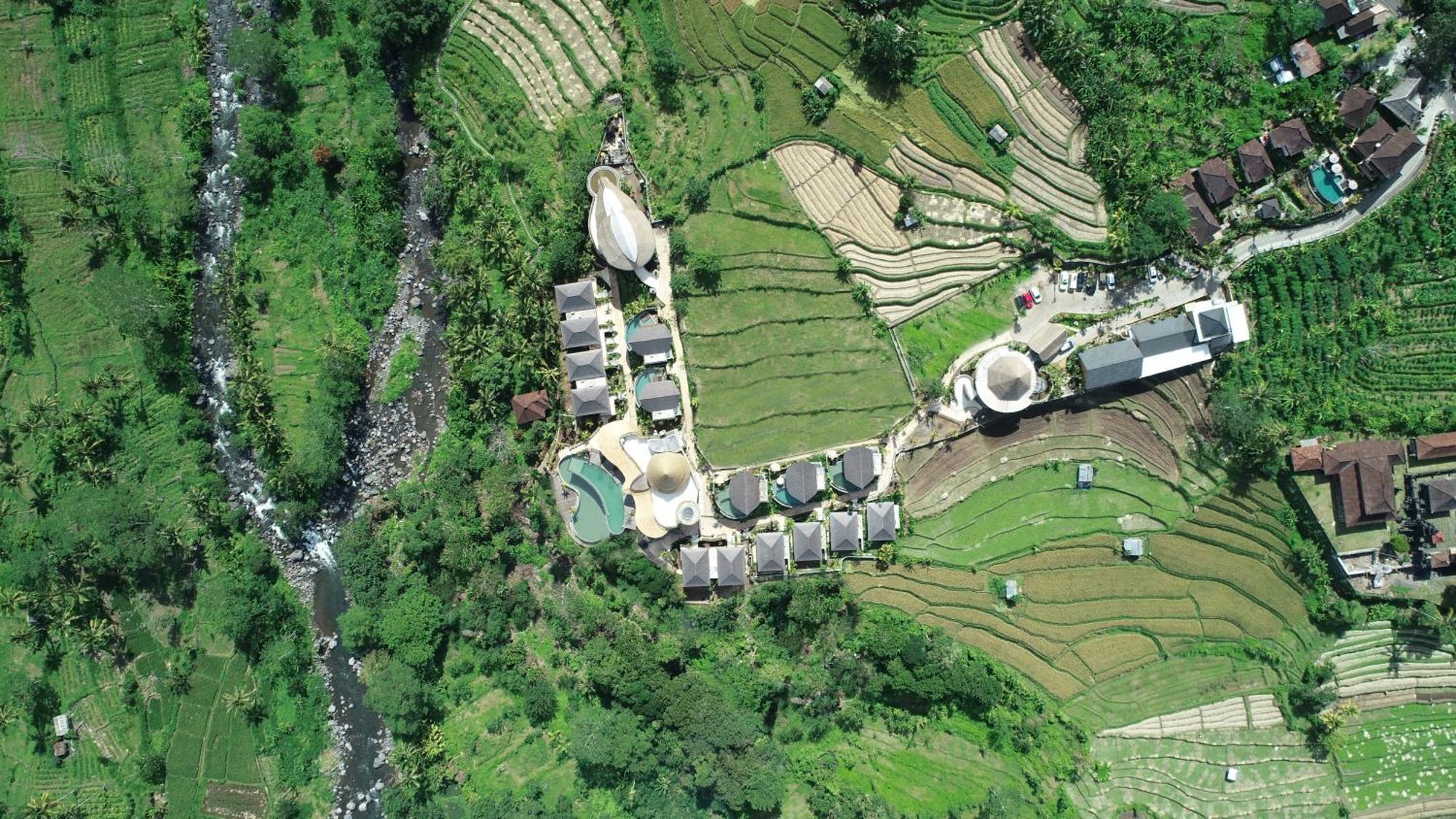 Wapa Di Ume Sidemen Hotell Eksteriør bilde Aerial view of the village