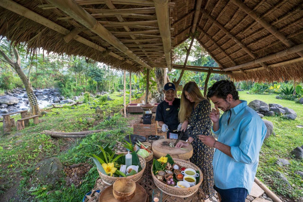 Wapa Di Ume Sidemen Hotell Eksteriør bilde Cooking class at the resort